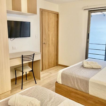 Hotel Brist0L Suites Centro Historico Cuenca Bagian luar foto