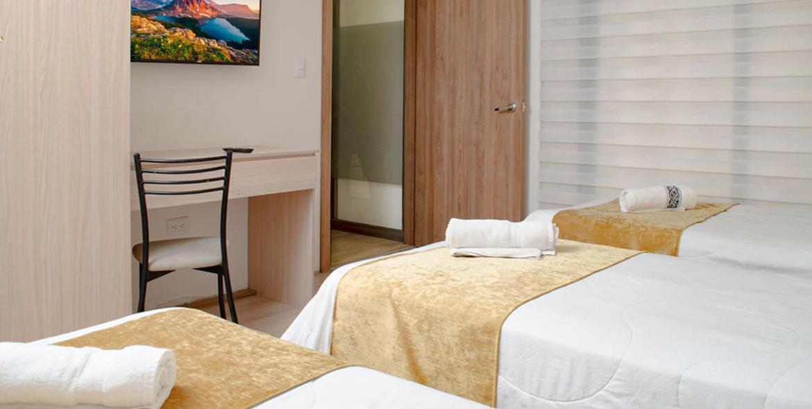 Hotel Brist0L Suites Centro Historico Cuenca Bagian luar foto