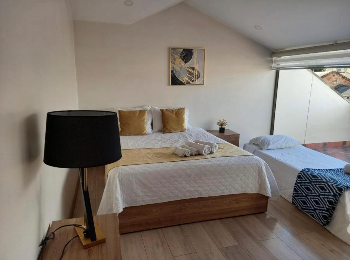 Hotel Brist0L Suites Centro Historico Cuenca Bagian luar foto