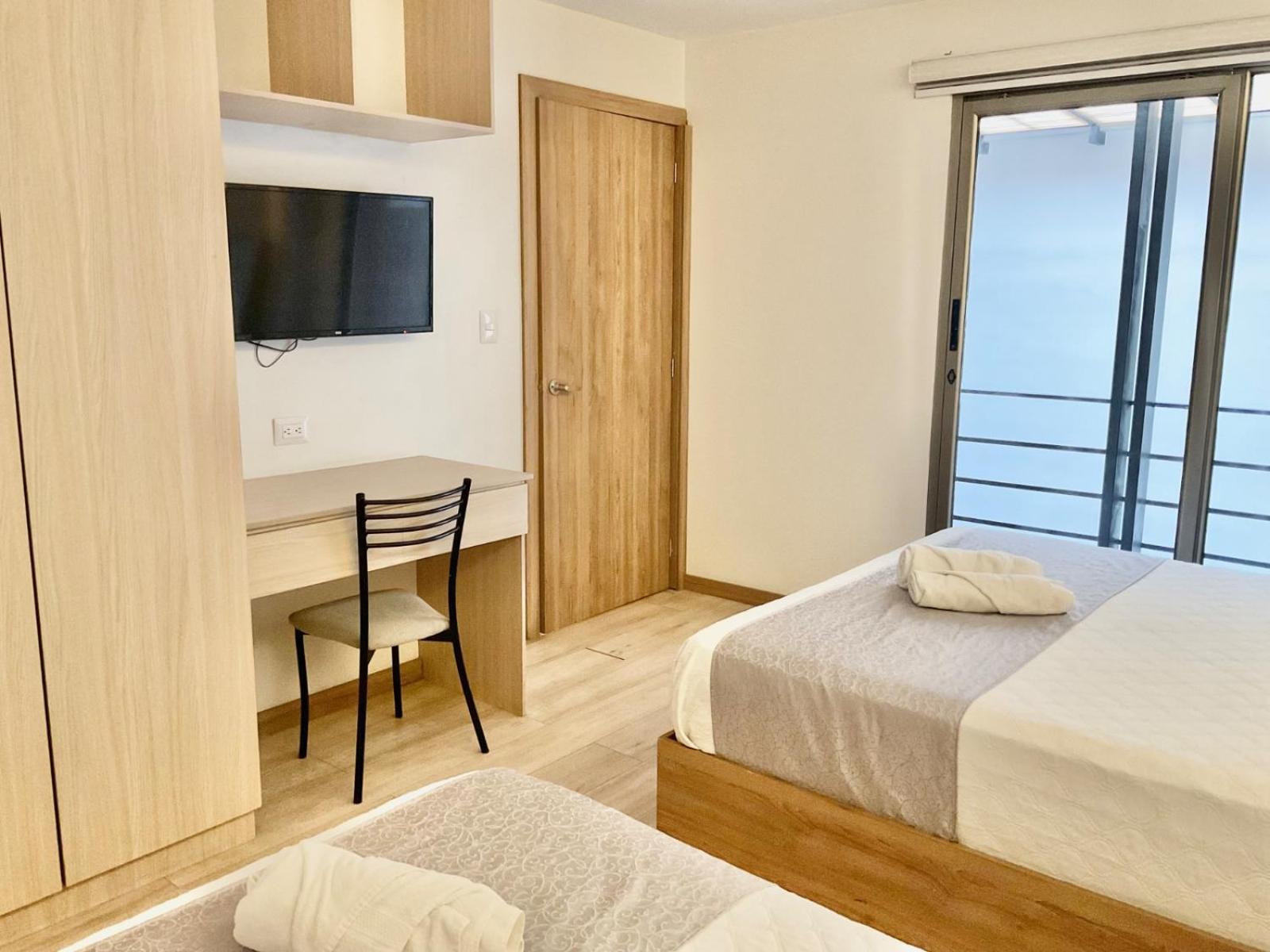 Hotel Brist0L Suites Centro Historico Cuenca Bagian luar foto