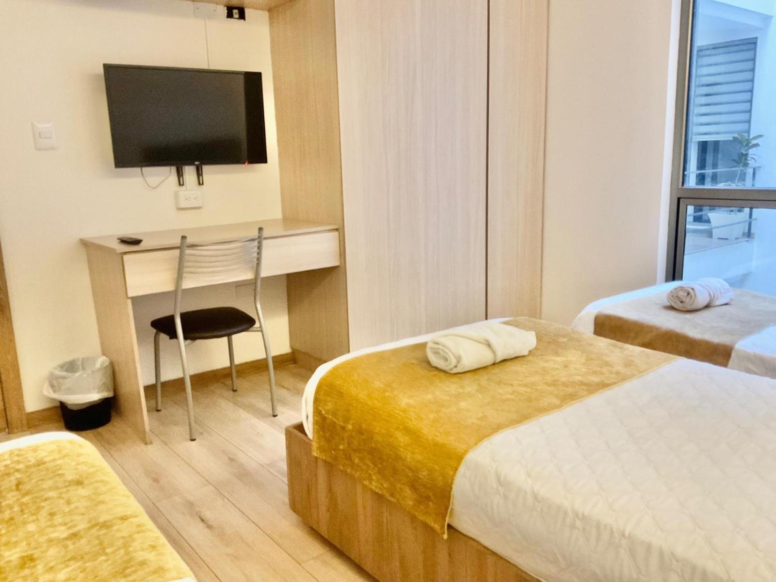 Hotel Brist0L Suites Centro Historico Cuenca Bagian luar foto